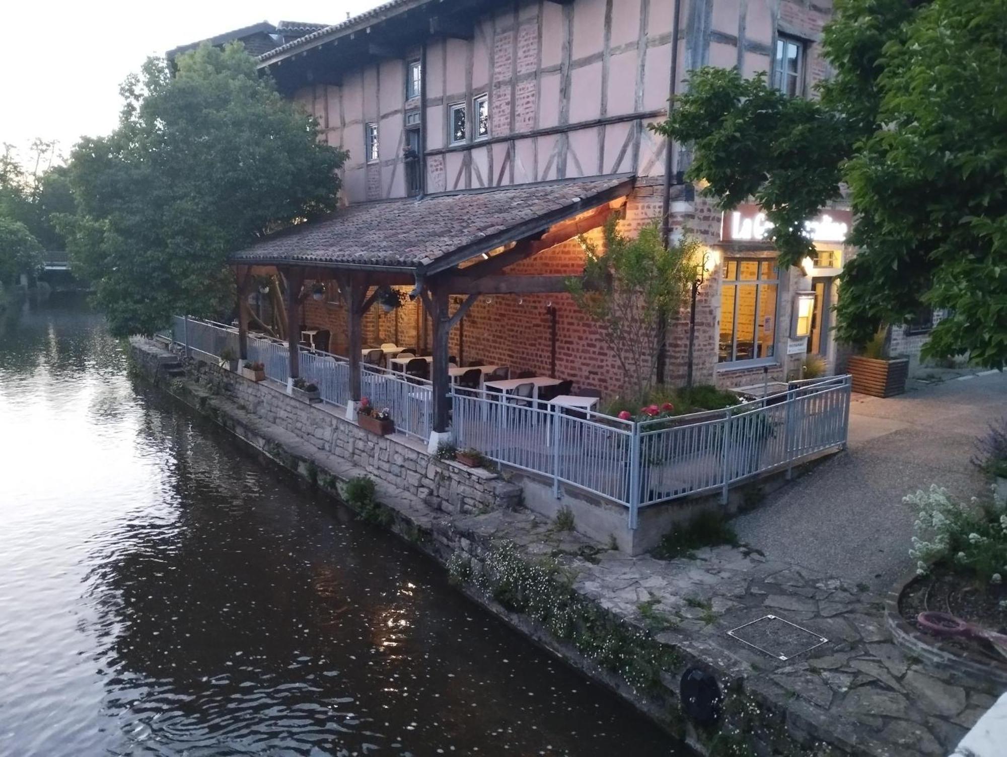 La Maison De Marie, Cosy Et Spacieuse - 3 Chambres Dont Une Climatisee Châtillon-sur-Chalaronne Exterior foto